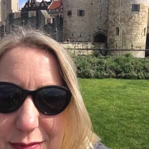 Meet your Posher, Kara